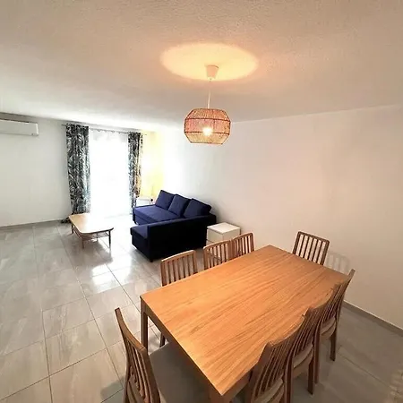 Ferienhaus Provencal Style In Mediterranean Seaside Town *